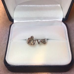 LOVE Ring 💙 CLOSET CLOSING 💙